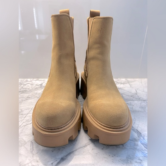 Zara Lug Sole Booties 🍂 - Picture 5 of 7